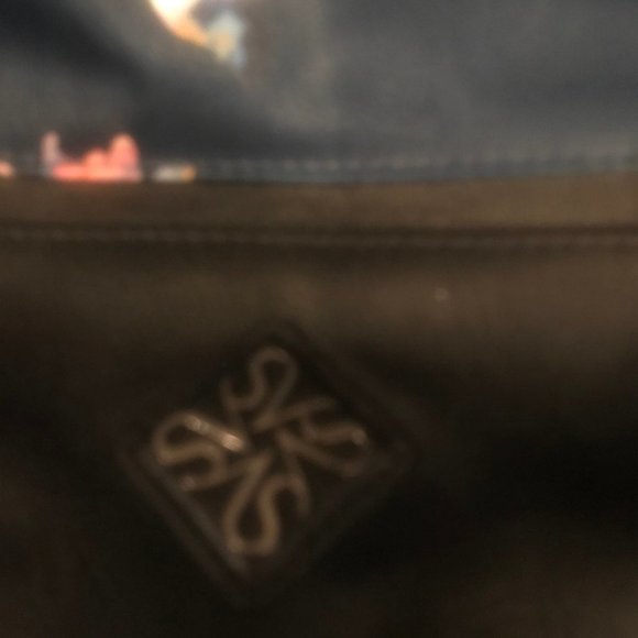 Navy floral simply Vera bag - Picture 7 of 7